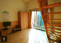 산림문화휴양관 숙박동 내 복층 구조의 방